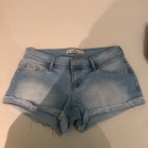 hollister cut off jean shorts